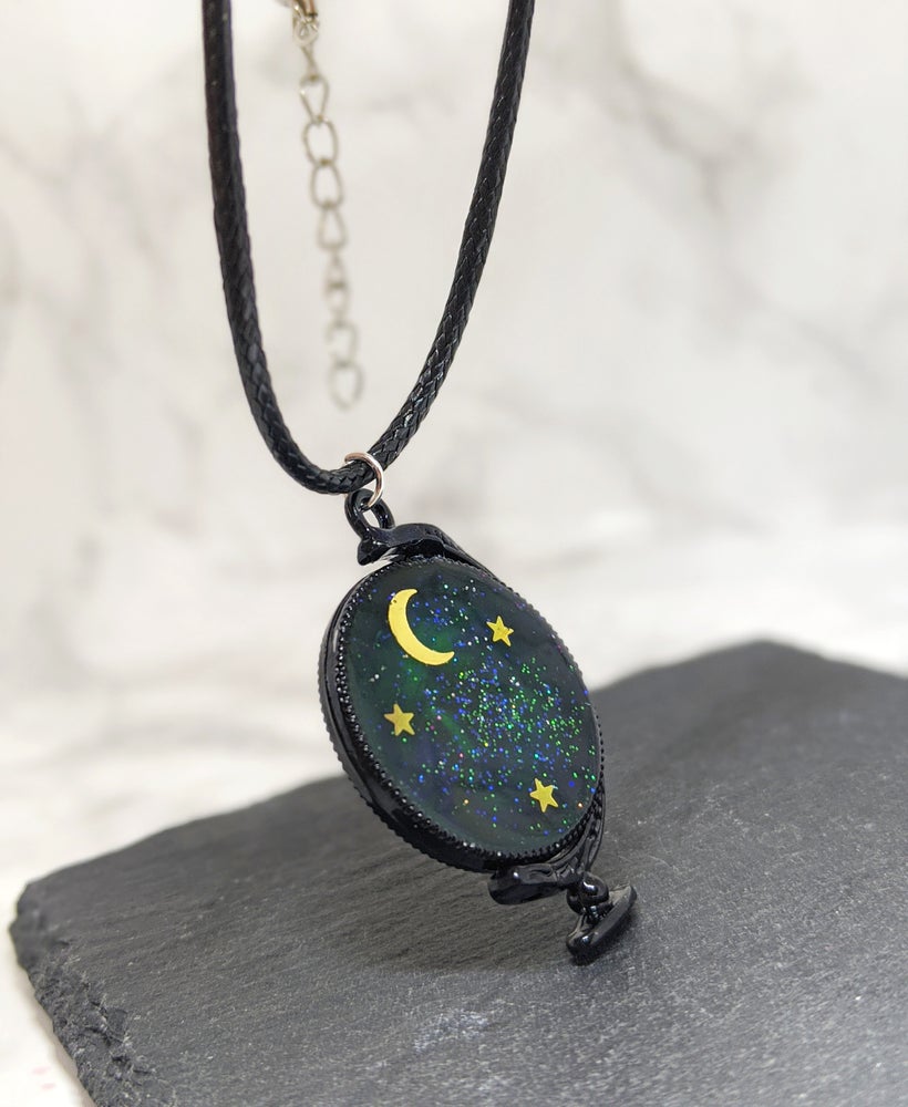 Large Northern Lights Globe Spinner Pendant Necklace (Spinner Collection)