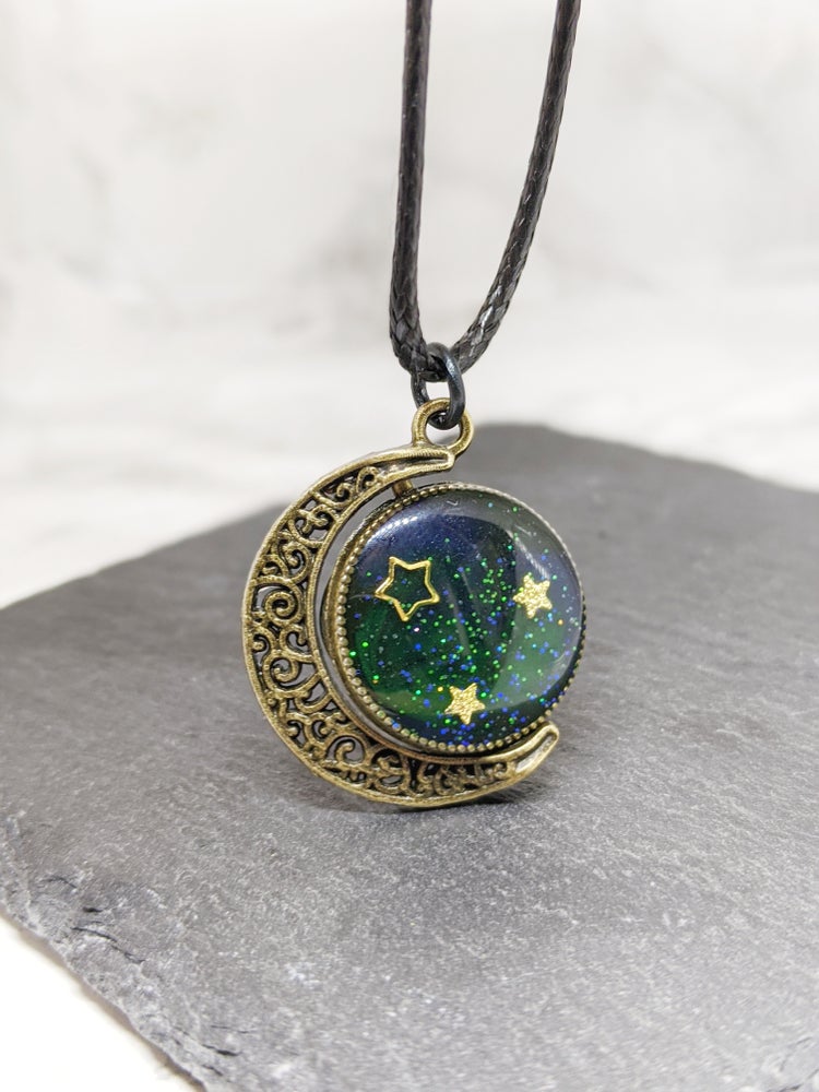 Northern Lights Moon Spinner (Spinner Collection)