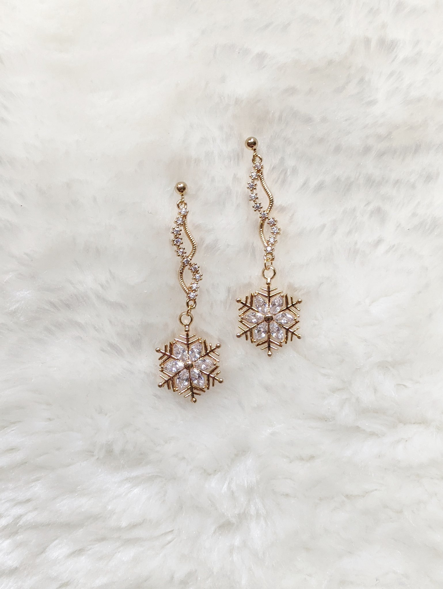 'Lydia' Flowery Snowflake Earrings (Princess Collection)