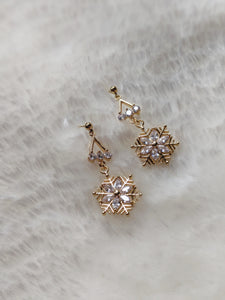 'Reagan' Flowery Snowflake Earrings (Princess Collection)